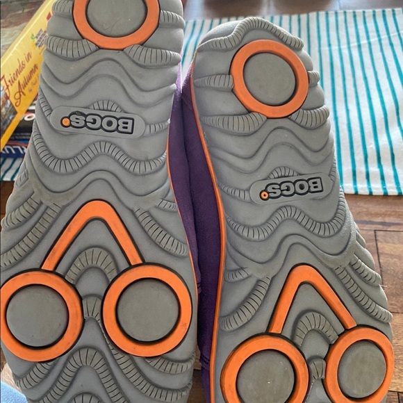 Bogs Shoes - Picture 2 of 3
